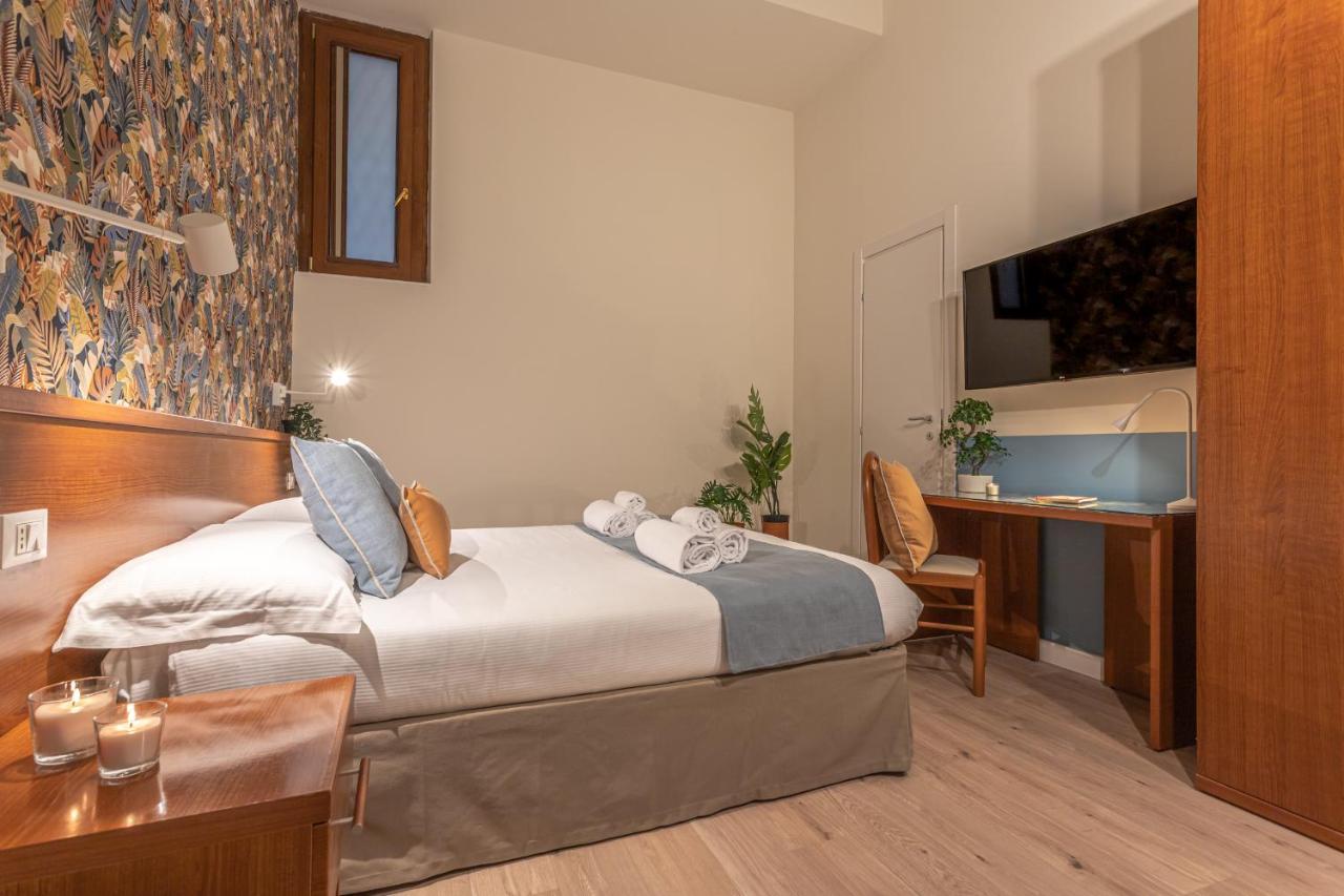 Vittoria Garden Suites Rome Exterior photo
