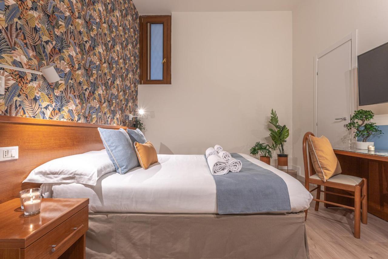 Vittoria Garden Suites Rome Exterior photo